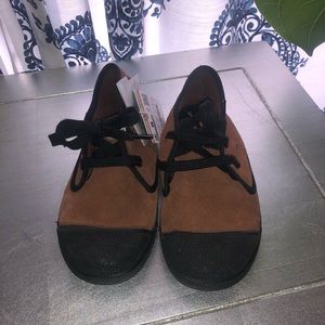 Zara Unisex Leather Sneakers Size 11